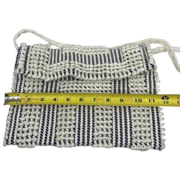 Antonello Tedde lux eco-conscious white-blue fabri - Picture 3 of 12